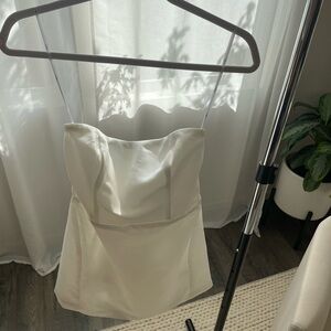 Lulu’s Medium White Satin Strapless Dress